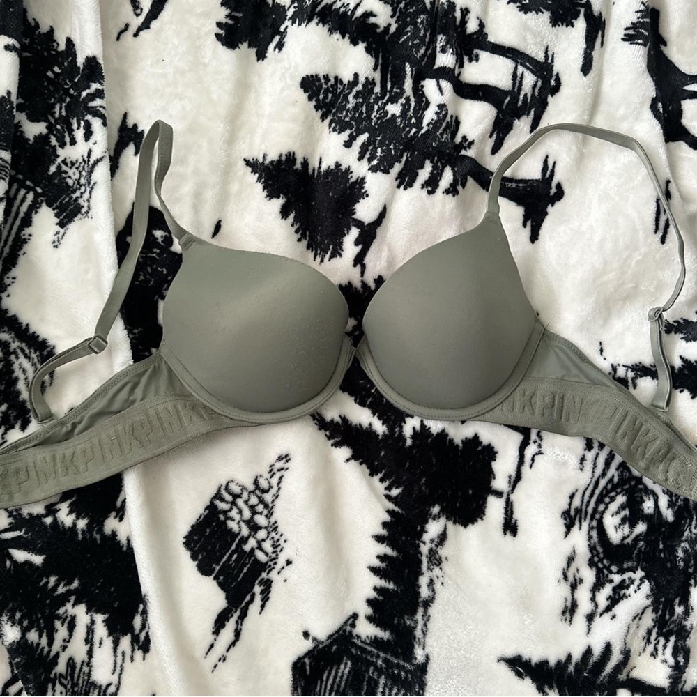 Victoria’s Secret Pink Push-Up Bra